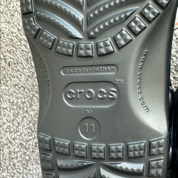 CROCS Glossy Black Clogs - Picture 4 of 6